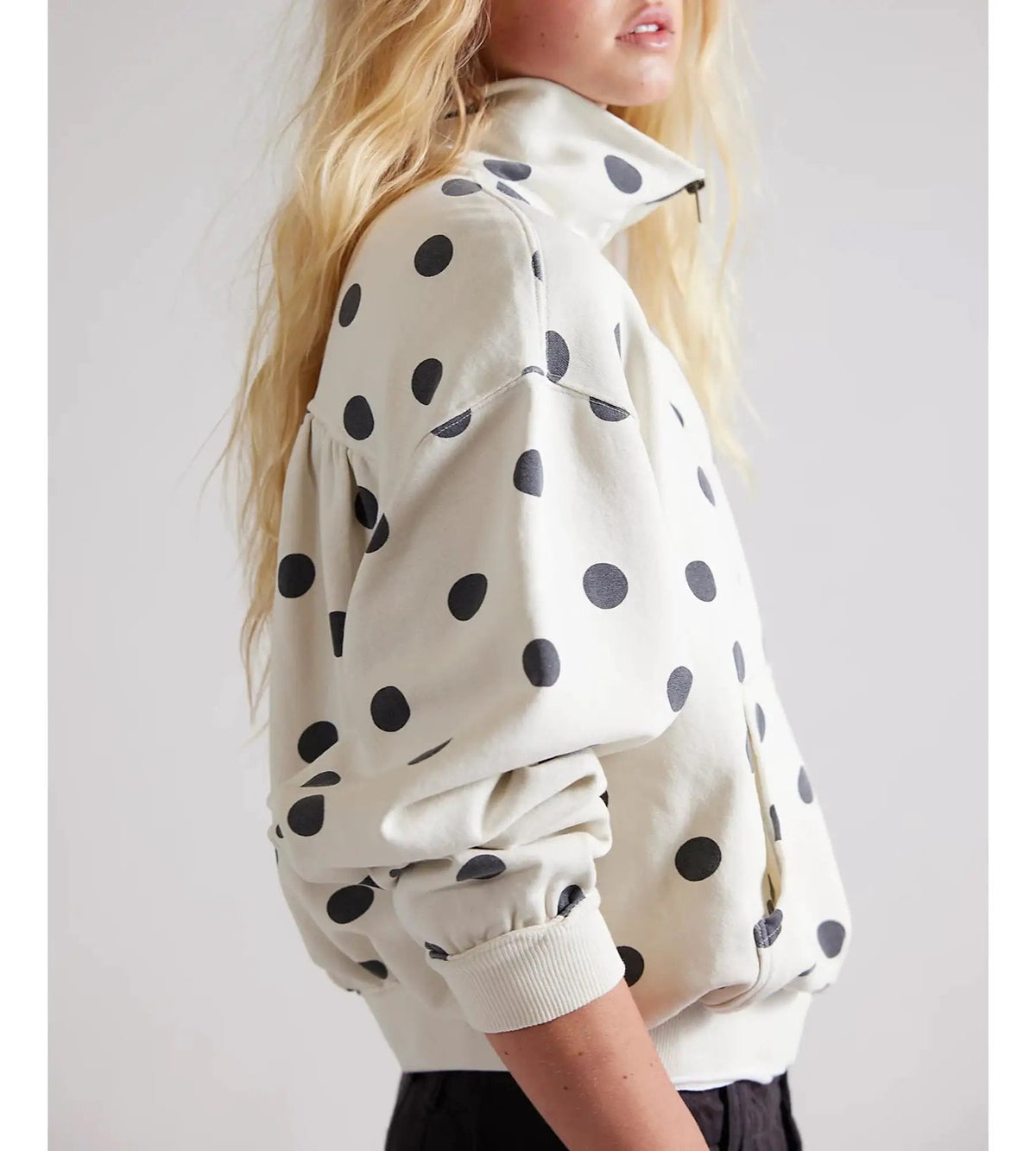 Oversized Blue Polka Dot Half-Zip Sweatshirt for Casual Wear