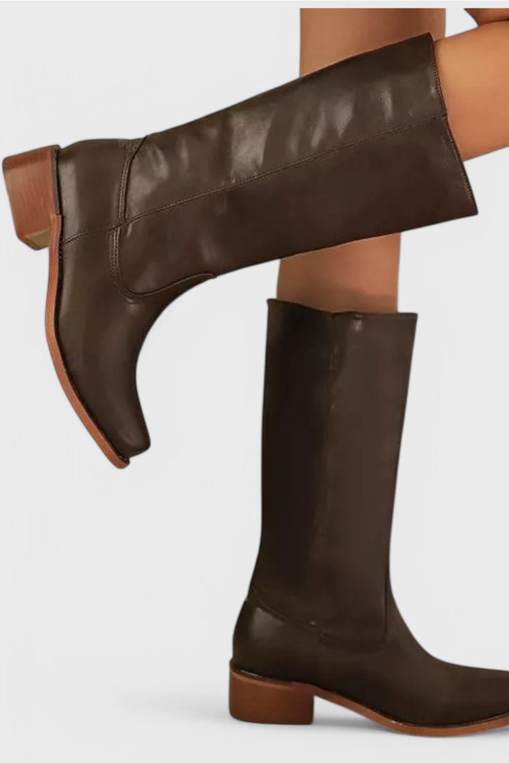 Knee-High Heeled Boots in Paisley Print | Classic Style for Everyday Wear