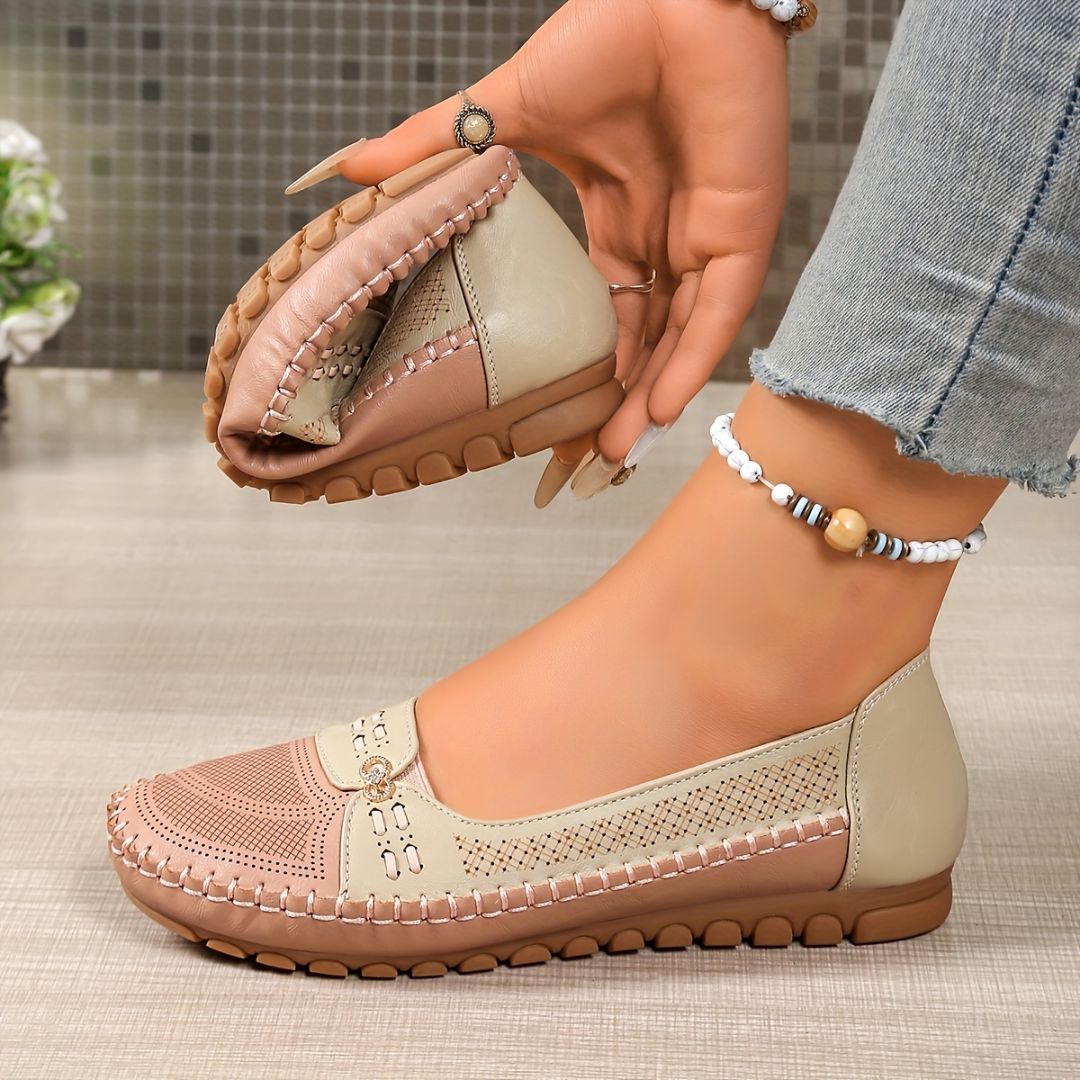 Two-Tone Ballet Flats with Gold Detail – Casual, Party