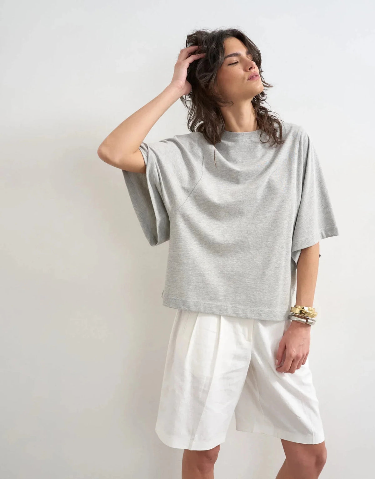 Batwing T-Shirt – Women's Oversized Short Sleeve Top, Casual Everyday Style - Satinni