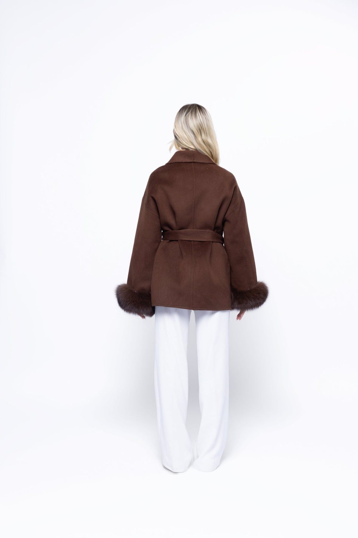 Woolen Short Coat for Women with Fur Cuffs, V-Neck, Solid Color, Autumn/Winter - Satinni
